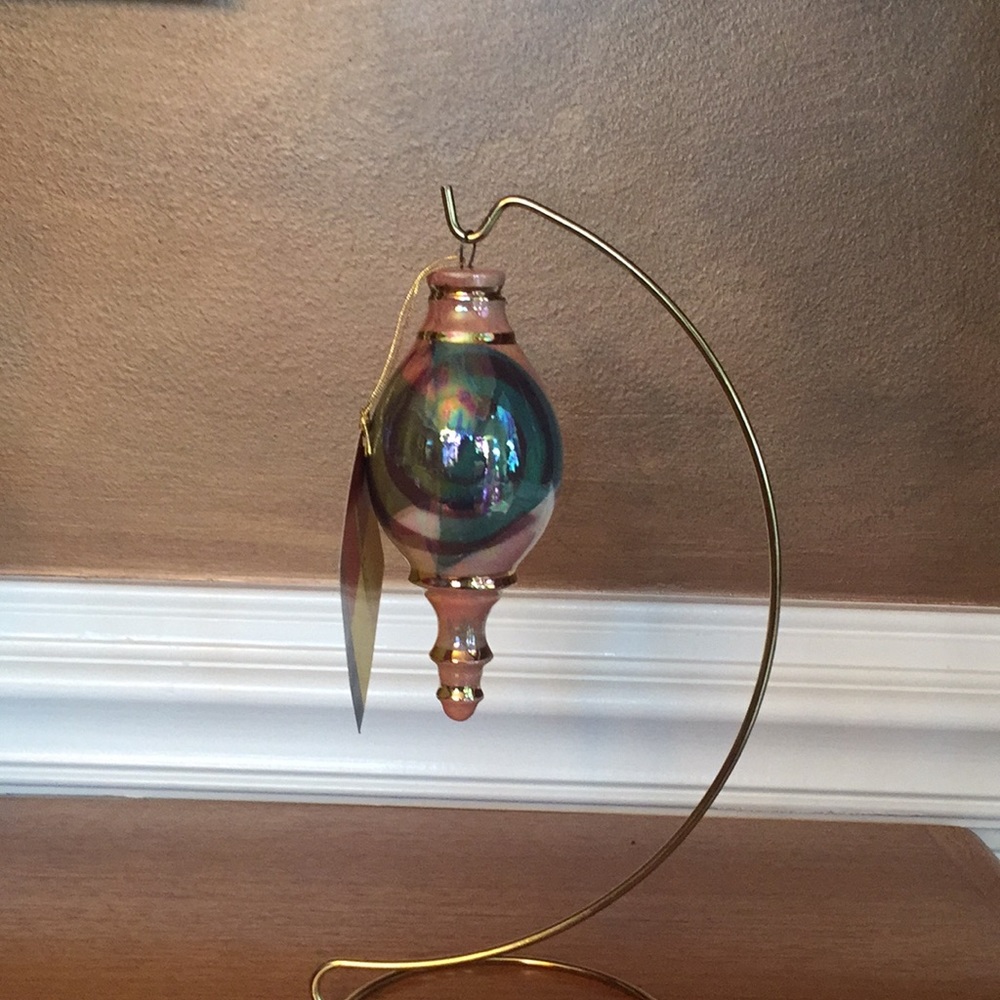 Decorative ceramic ornament